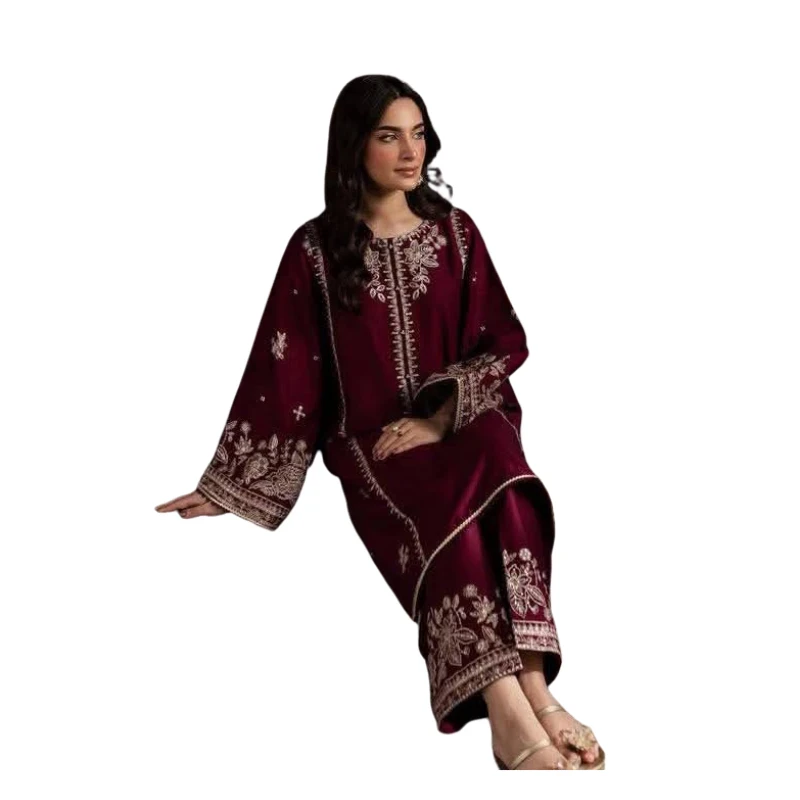 WOmen Marooned 2 piece loan